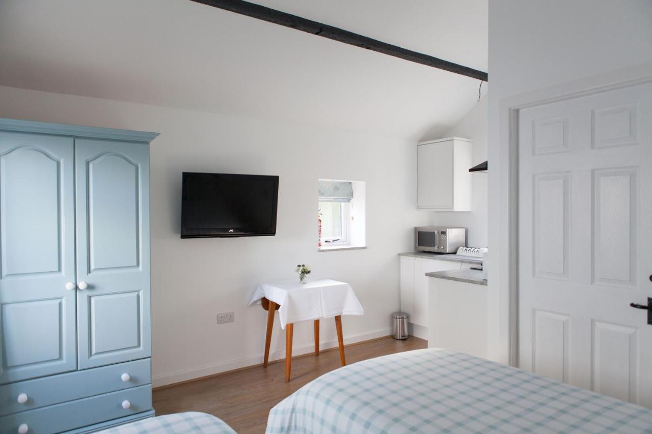 Elm Cottage Touring Park Whitegate  Eksteriør bilde