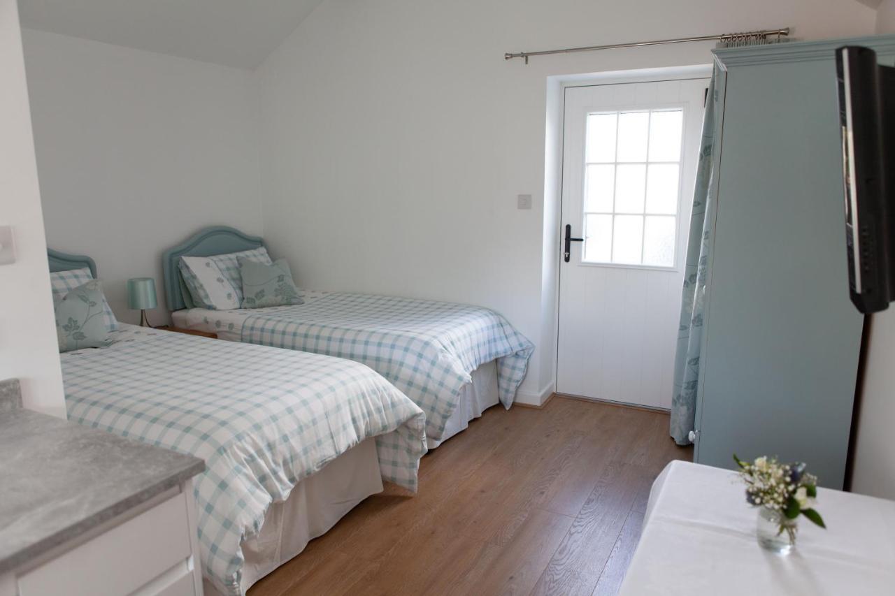 Elm Cottage Touring Park Whitegate  Eksteriør bilde